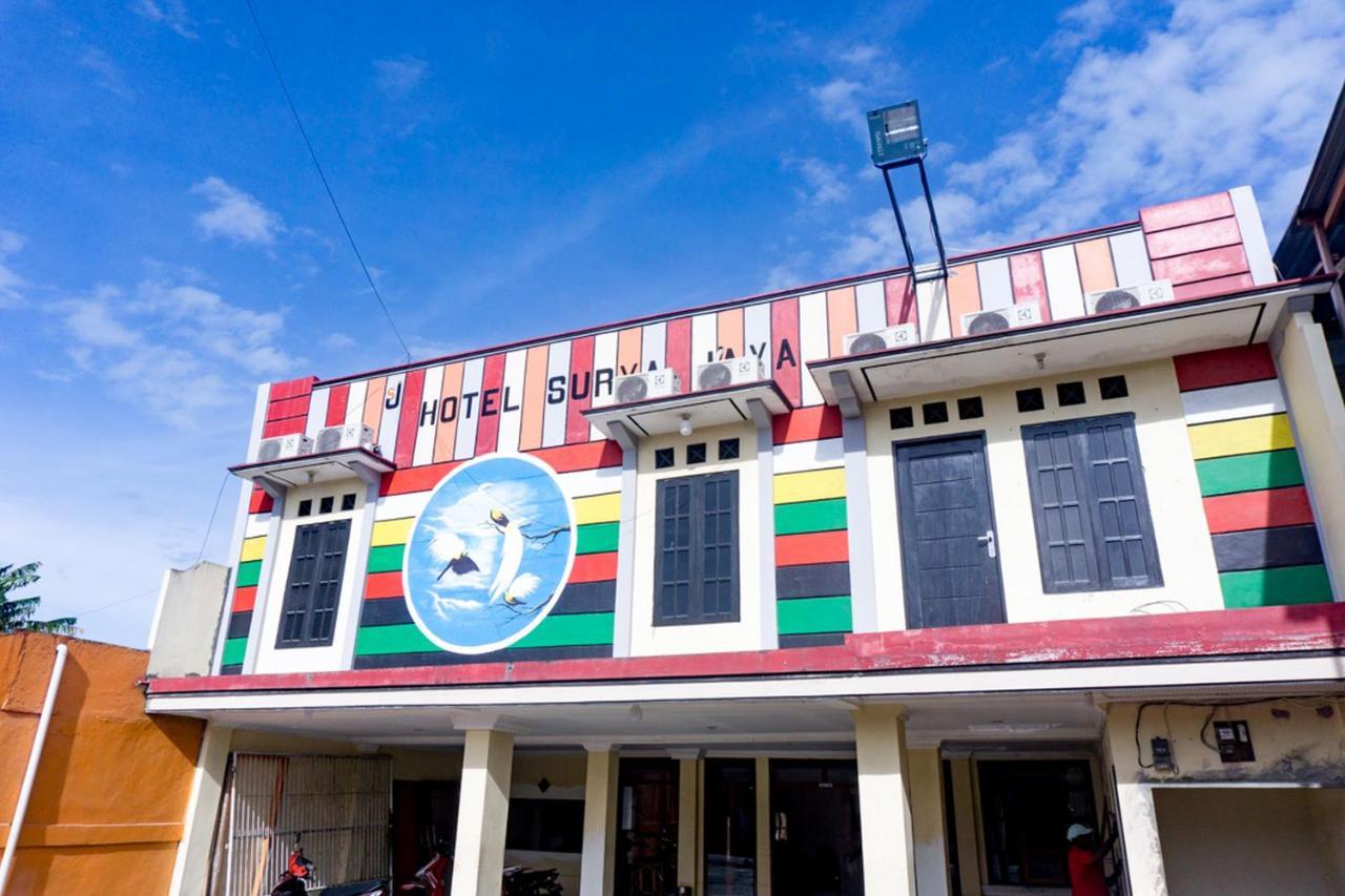 Готель Reddoorz Near Sentani Airport Джаяпура Екстер'єр фото